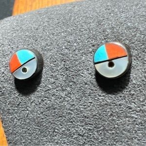 Vtg Mini Zuni Sun Face Inlay Stud Earrings Turquoise Coral MOP Native American